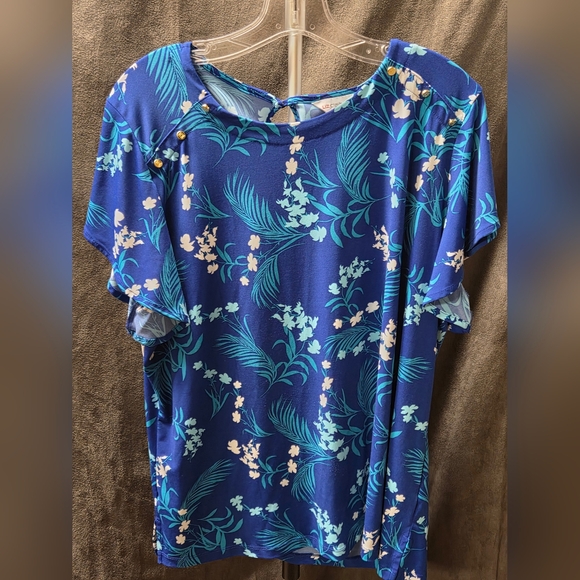Liz Claiborne Tops - Liz Claiborne Blue Floral Blouse